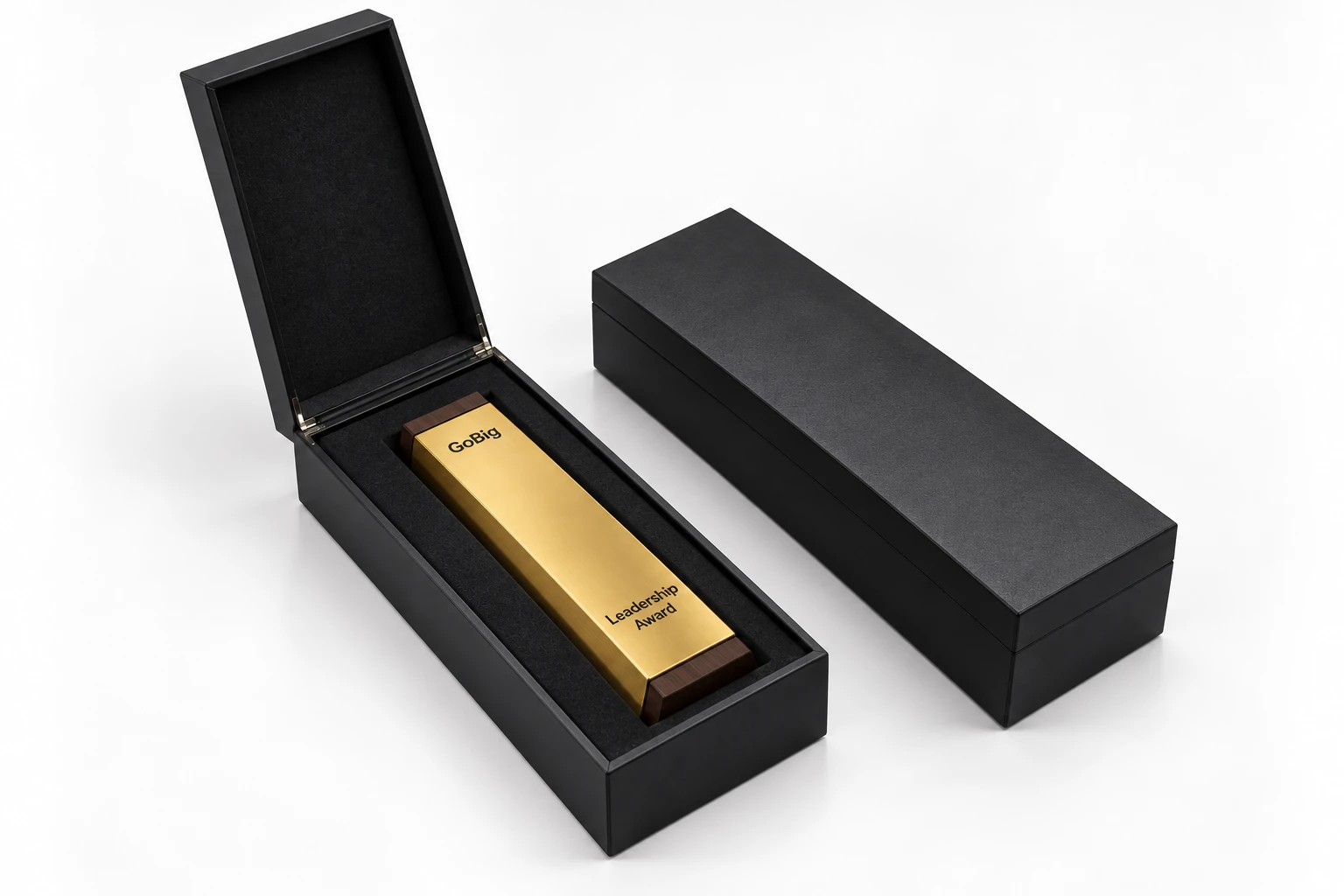Nyatoh 7765 award in a fitted black presentation box